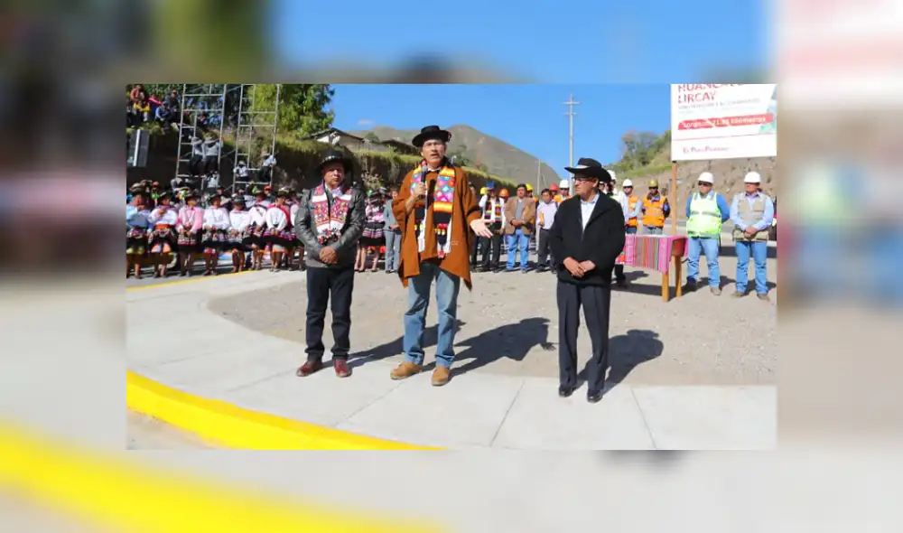 Gobierno entregará S/ 6,000 millones a regiones y municipios Gobierno entregará S/ 6,000 millones a regiones y municipios