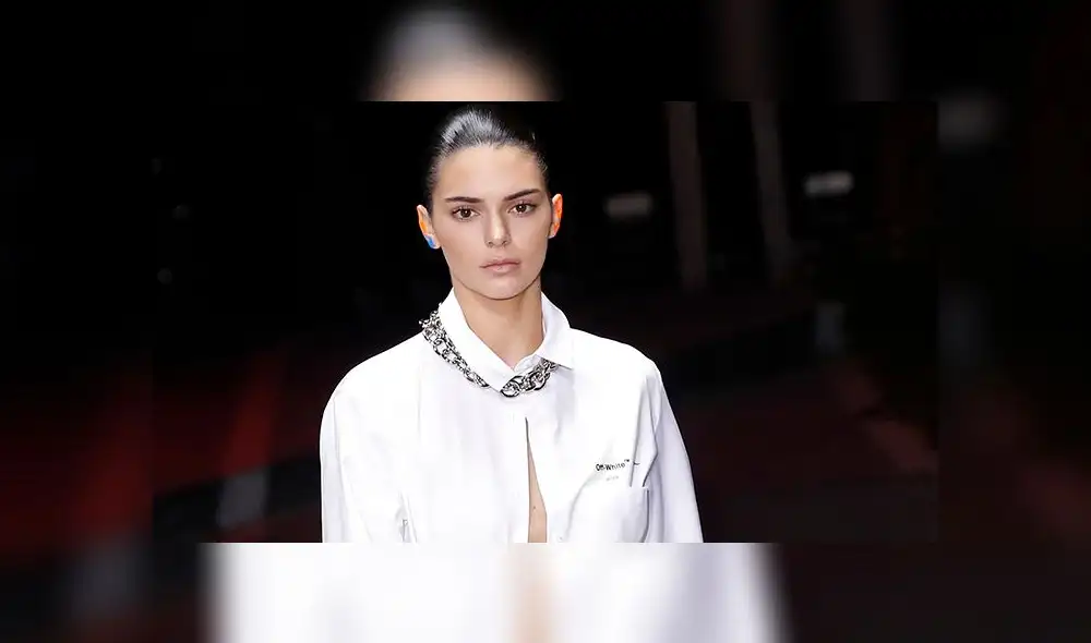 Kendall Jenner y Bella Hadid deslumbran en pasarela de París [VIDEO]