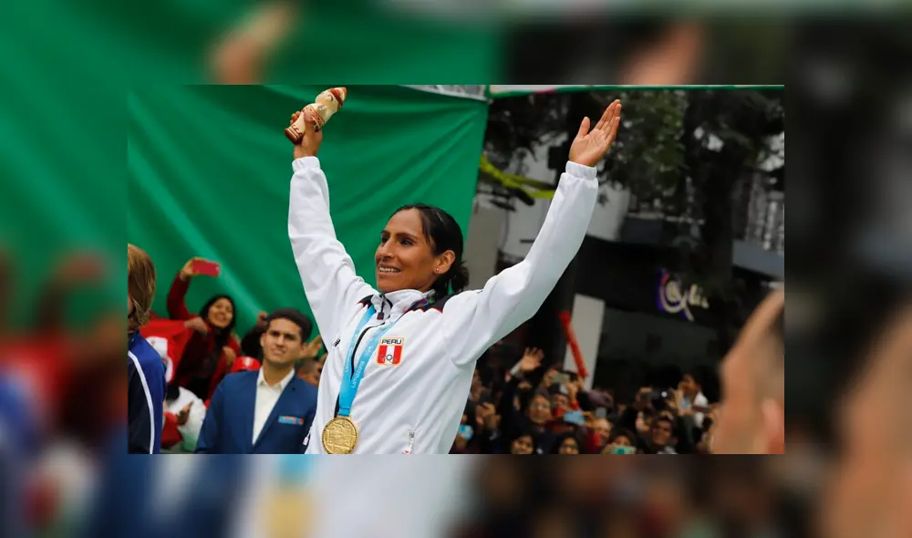 El presidente Martín Vizcarra le entregó la medalla de oro de los Panamericanos Lima 2019 a Gladys Tejeda. El presidente Martín Vizcarra le entregó la medalla de oro de los Panamericanos Lima 2019 a Gladys Tejeda.