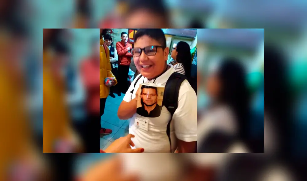 Vía Facebook. Adolescente estaba muy entusiasmado por recibir la taza personalizada de su serie favorita, pero la sorpresa de su amigo secreto no fue lo que esperaba