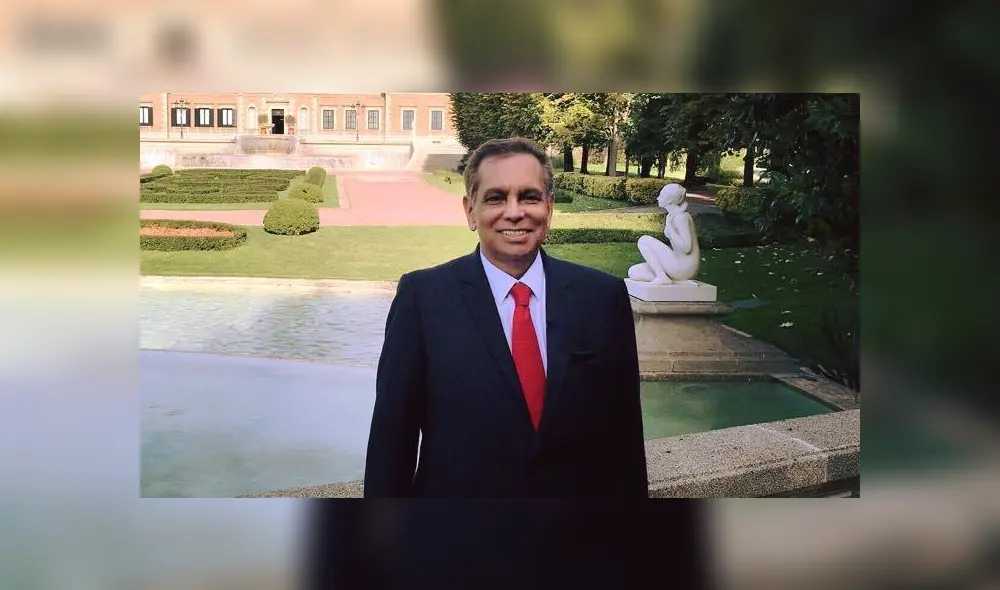 Fidel Herrera Beltrán es un abogado y político mexicano. Fidel Herrera Beltrán es un abogado y político mexicano.