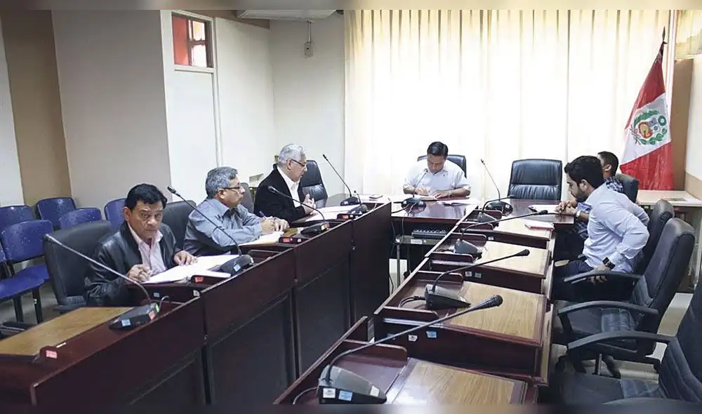 Procesos a exdirectores de UGEL se lleva a paso de tortuga