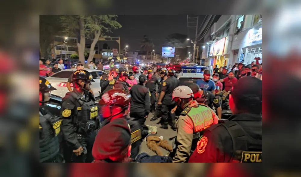 La Policía intervino en la zona e identificó a los sujetos. Foto: Policía
