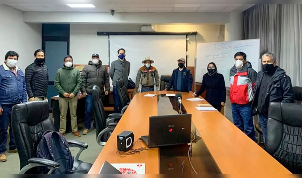 Tarjetas multiusos se entregarán a cada elector de Espinar. Foto: Minem. Tarjetas multiusos se entregarán a cada elector de Espinar. Foto: Minem.