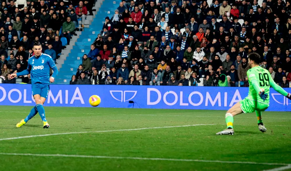 Cristiano Ronaldo anotó el primer gol del partido entre Juventus y SPAL por la Serie A.