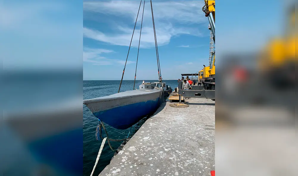 El sumergible capturado fue remolcado al puerto de Paita. (Foto: Marina de Guerra del Perú)