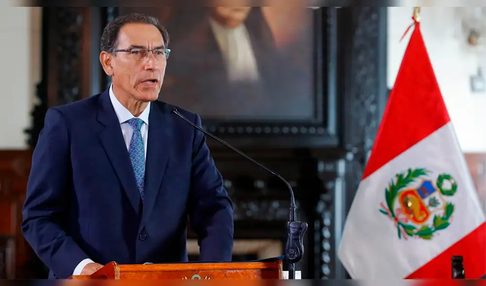 Vizcarra en leve caída y huaicos complican apoyo Vizcarra en leve caída y huaicos complican apoyo