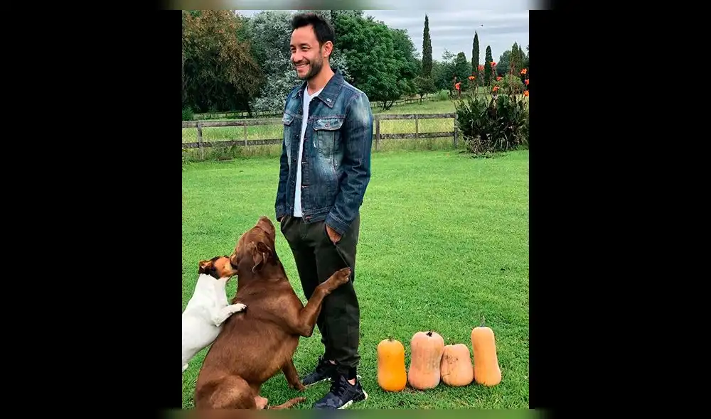 Luciano Pereyra emocionó a fans al cantar con artista callejero