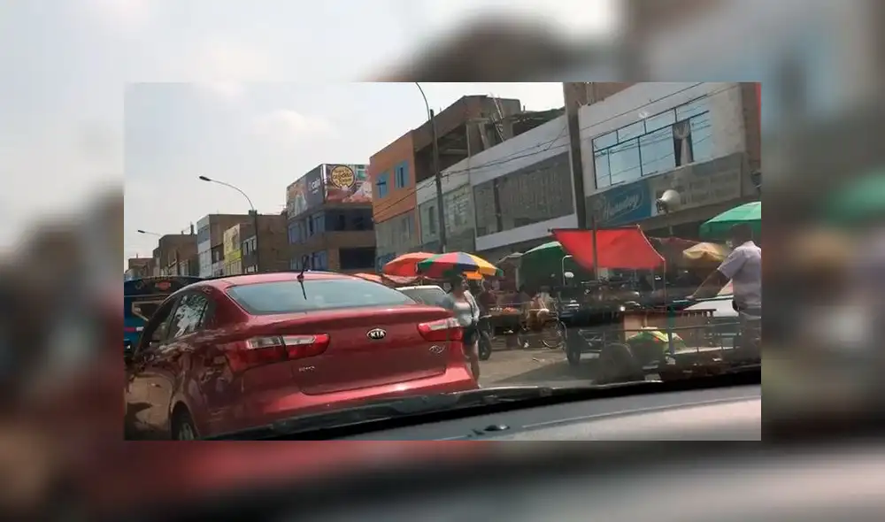Caos, desorden y congestión vehicular en calles de Los Olivos [VIDEO]