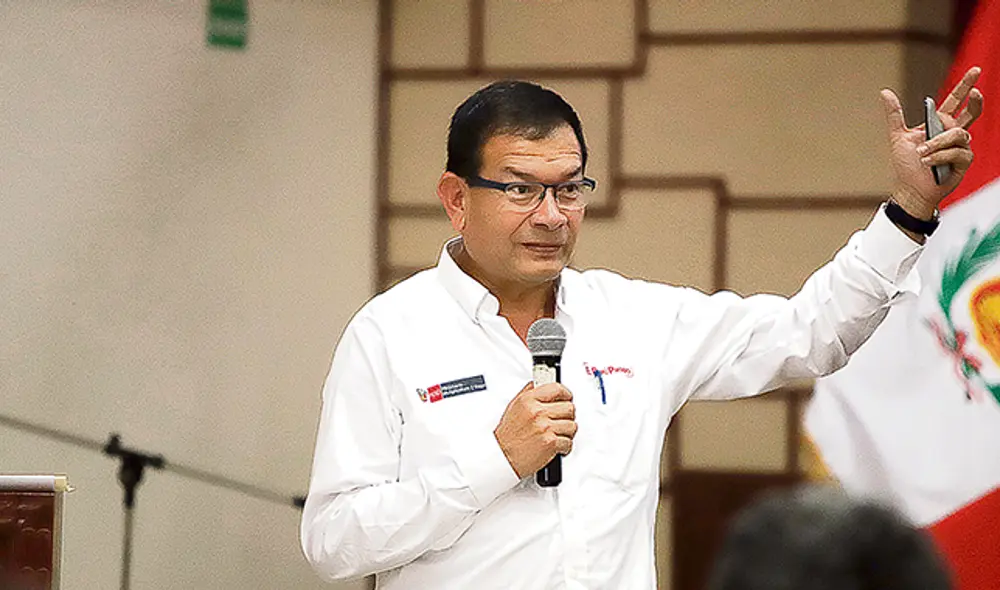 CeRCaNOs. Jorge Montenegro, actual ministro de Agricultura, evitó dar explicaciones sobre polémico convenio. CeRCaNOs. Jorge Montenegro, actual ministro de Agricultura, evitó dar explicaciones sobre polémico convenio.