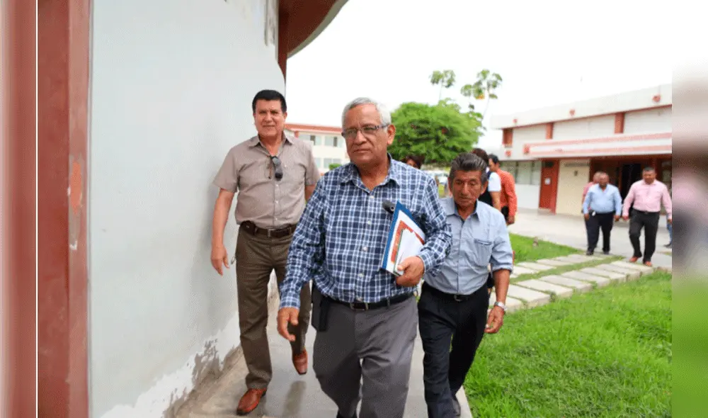 Anselmo Lozano se reunió ayer con miembros de la Contraloría. Foto: La República Anselmo Lozano se reunió ayer con miembros de la Contraloría. Foto: La República