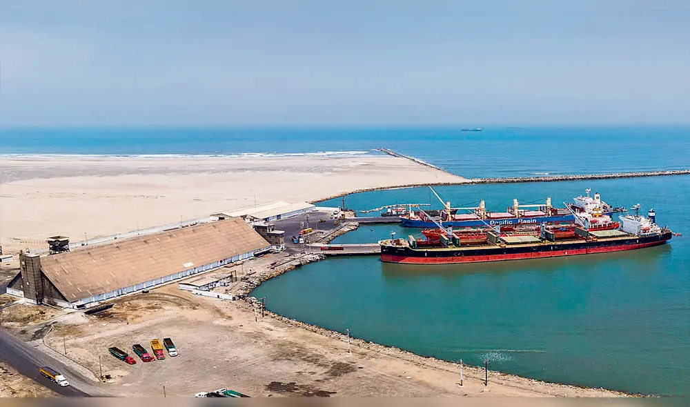 Arena. Bien podrían destinarse para repoblar el borde costero de los balnearios trujillanos golpeados por la naturaleza. Arena. Bien podrían destinarse para repoblar el borde costero de los balnearios trujillanos golpeados por la naturaleza.