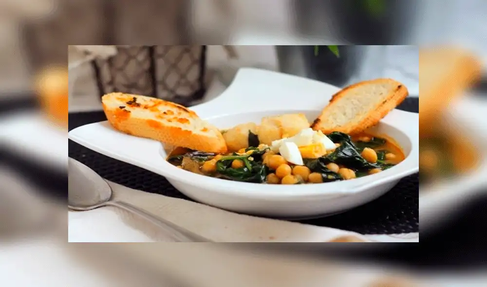 Semana Santa en España: potaje de garbanzos y espinacas Semana Santa en España: potaje de garbanzos y espinacas