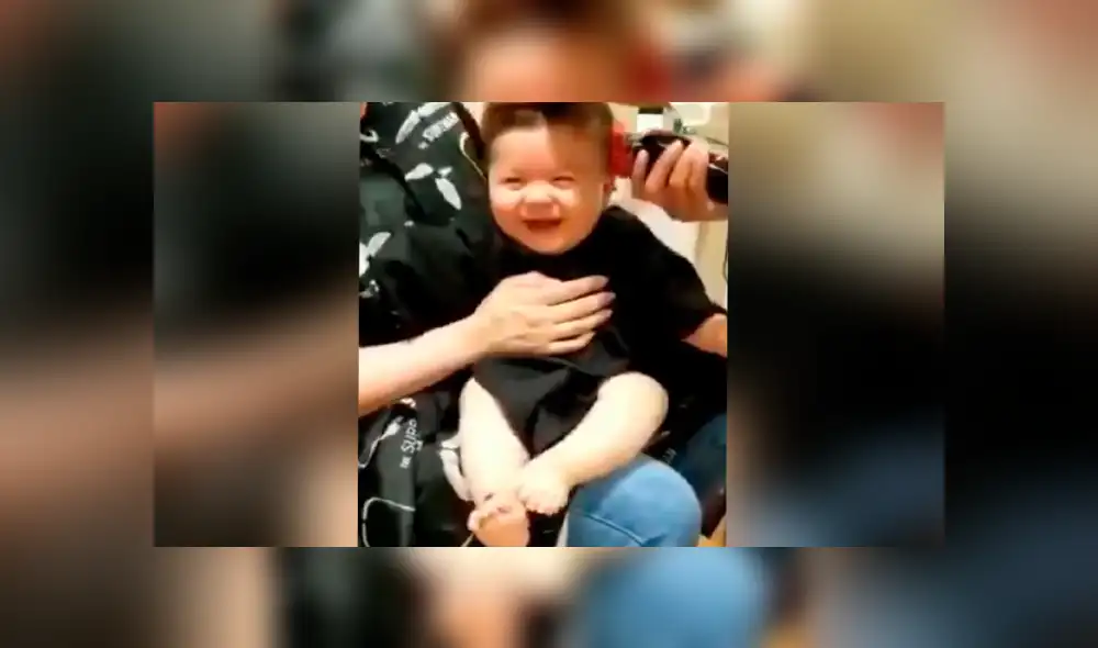 La enternecedora reacción de un bebé, después de someterse a su primer corte de cabello, se hizo viral en las redes.