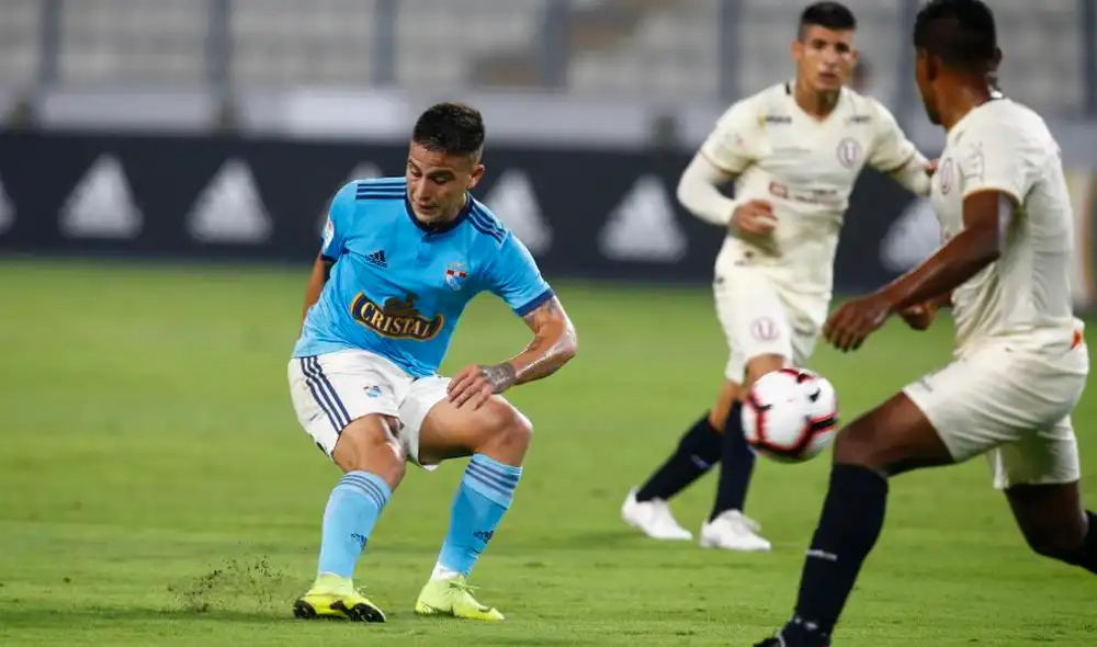 Universitario vs Cristal - José