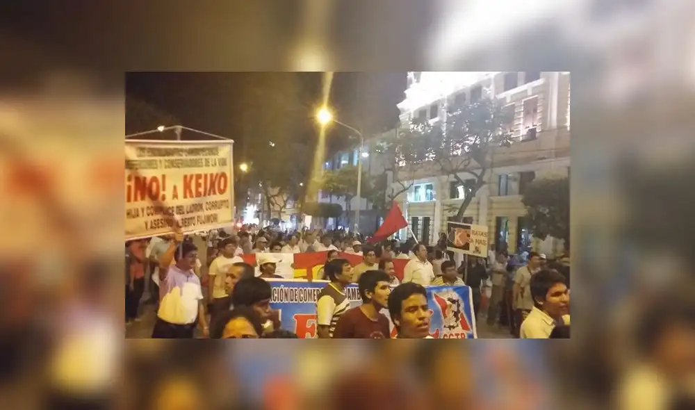 Diversas organizaciones invitan a la ciudadanía a marchar contra candidatura de Keiko Fujimori este sábado en la plaza San Martín. Foto; La República Diversas organizaciones invitan a la ciudadanía a marchar contra candidatura de Keiko Fujimori este sábado en la plaza San Martín. Foto; La República