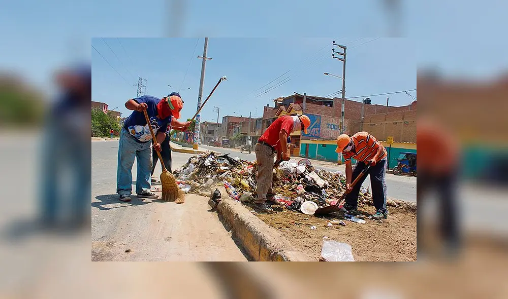 Obreros señalan que están expuestos a contagios por la falta de equipos de protección. Foto: La República Obreros señalan que están expuestos a contagios por la falta de equipos de protección. Foto: La República