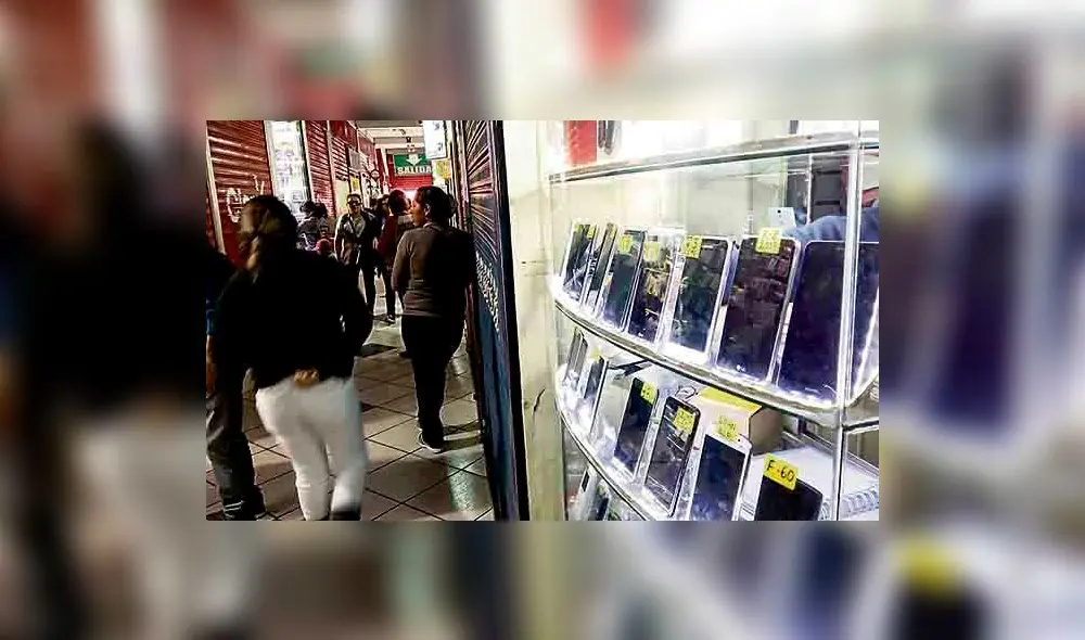 Uno de los delitos más recurrentes es la sustracción o robo de celulares. Foto: referencial/archivo La República