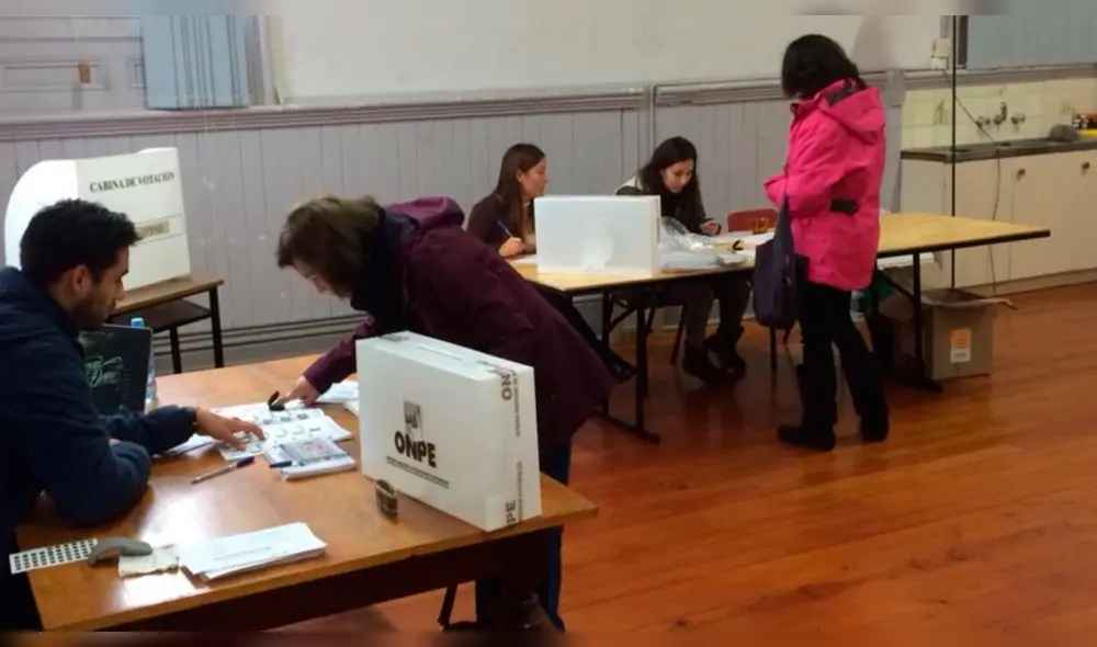 Las personas que fueron elegidas como miembro de mesa para las elecciones 2022 y no cumplan con su función deberán pagar una multa de S/ 230. Foto: JNE