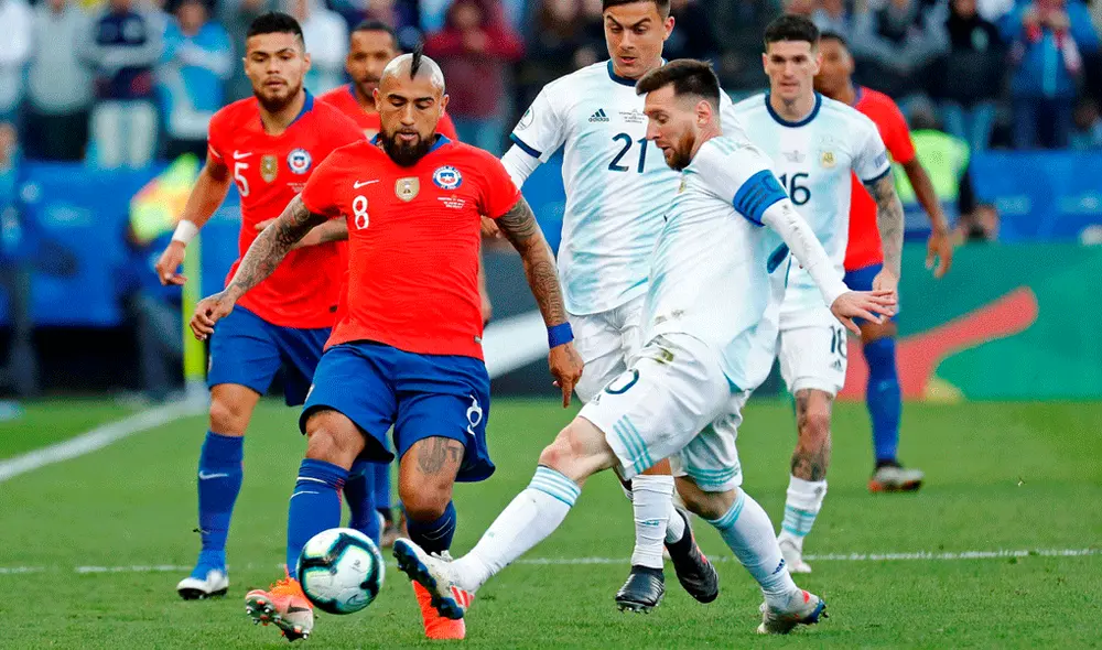 Argentina y Chile se ven las caras por la séptima fecha de las Eliminatorias Qatar 2022. Foto: EFE