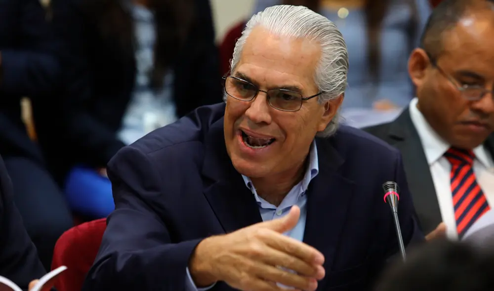 Gino Costa criticó a congresistas de UPP y Podemos Perú por promover una censura contra el ministro José Elice. Foto: Jorge Cerdán / La República Gino Costa criticó a congresistas de UPP y Podemos Perú por promover una censura contra el ministro José Elice. Foto: Jorge Cerdán / La República