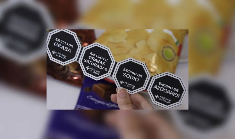 Desde junio del 2019 las empresas procesadoras y distribuidoras de alimentos procesados están obligadas a incluir en el rotulado del producto los octógonos de advertencia.