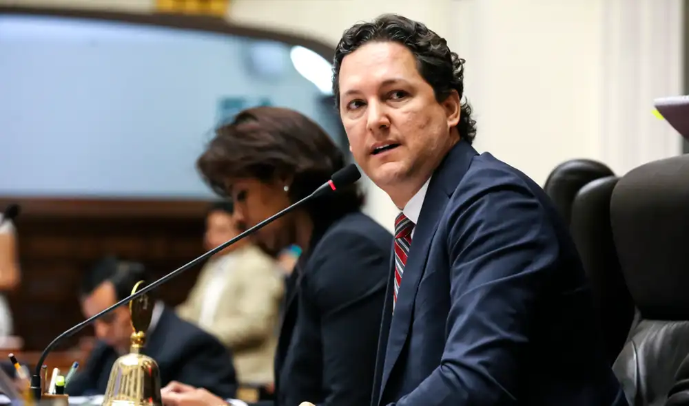 El exlegislador Daniel Salaverry asumió hace poco la presidencia del directorio de Perupetro. Foto: Congreso