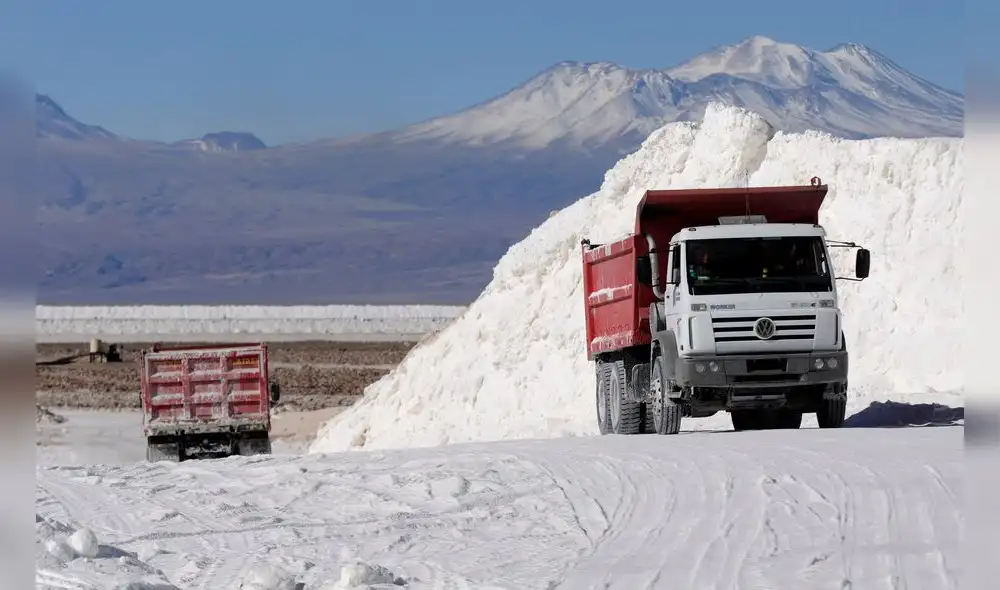 Las zonas altoandinas de la provincia de Carabaya albergan alrededor de 4.7 millones de toneladas de carbonato de litio de alta pureza. Las zonas altoandinas de la provincia de Carabaya albergan alrededor de 4.7 millones de toneladas de carbonato de litio de alta pureza.