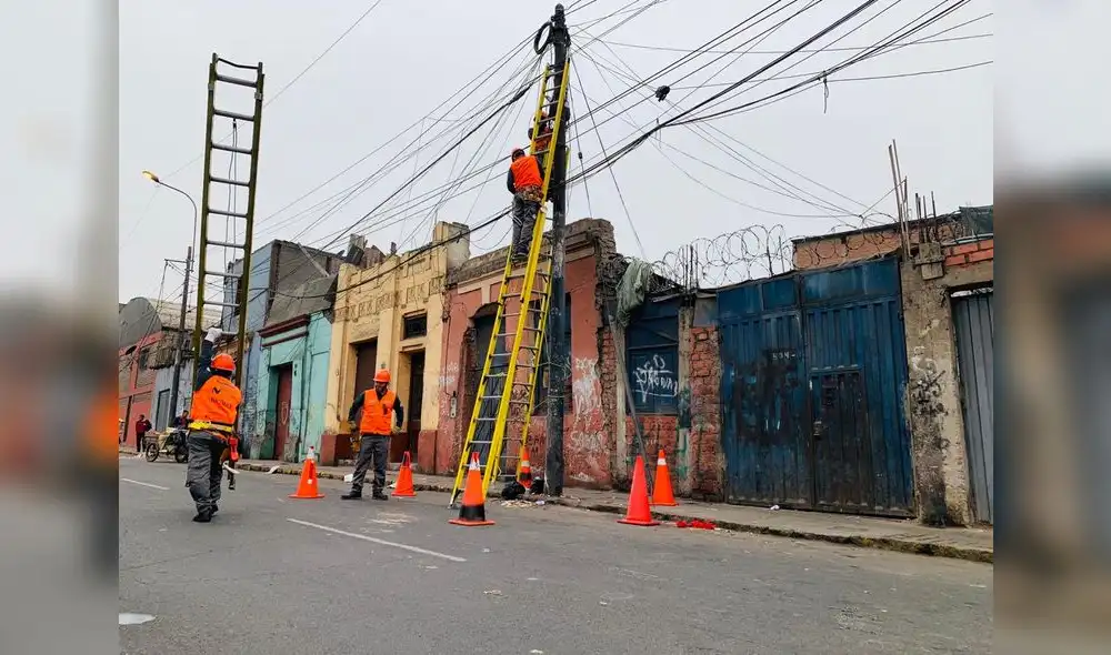 Ley del retiro de cableado aéreo podría ser aprobada en estos días. Foto: Telefónica