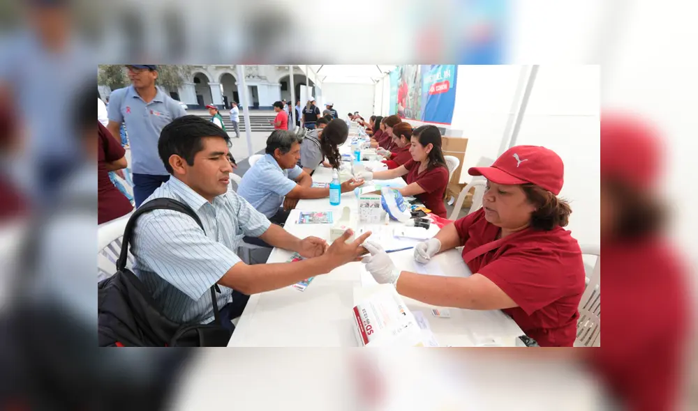 Desde el 2020, el presupuesto para la atención de VIH y tuberculosis viene disminuyendo notoriamente. Foto: Ministerio de Salud