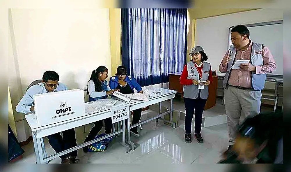 Este 2021 la jornada electoral se desarrollará durante 12 horas. Foto: La República Este 2021 la jornada electoral se desarrollará durante 12 horas. Foto: La República