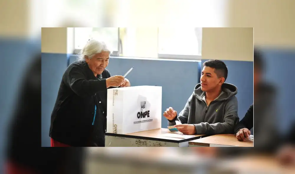 La ONPE informó que en estas votaciones habrán cerca de 500.000 miembros de mesa. Foto: La República