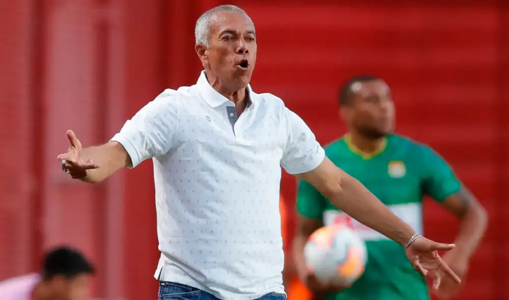 Wilmar Valencia entrenó a Sport Huancayo en el 2021. Foto: EFE