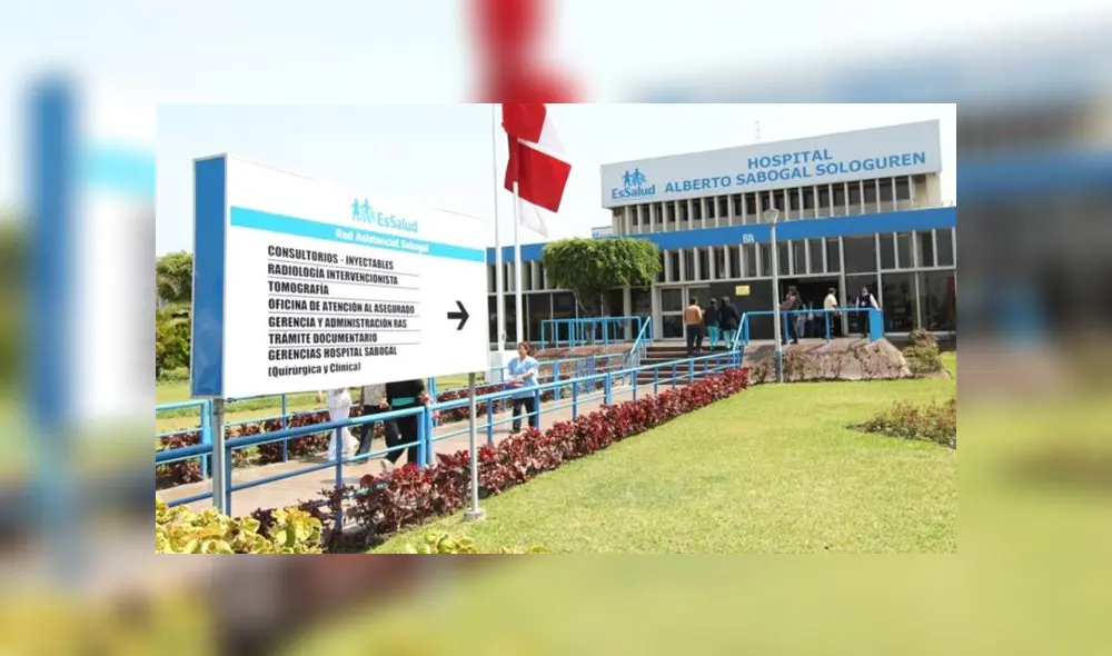 Familia de paciente con COVID-19 internado en hospital Sabogal pide ayuda para hallar cama UCI. Foto: Andina