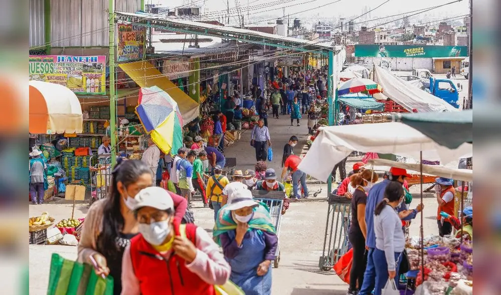 Mercado mayorista no completa ni el aforo permitido por la pandemia. Foto: La República