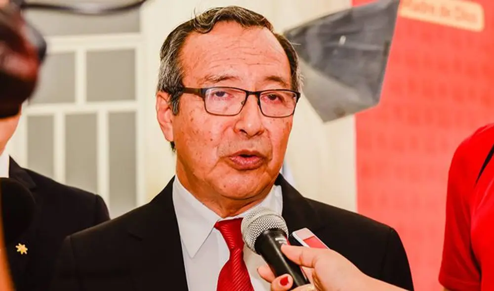 Para la Fiscalía, Hidalgo Okimura se habría encargado de la compra y venta de la función pública. Foto: La República Para la Fiscalía, Hidalgo Okimura se habría encargado de la compra y venta de la función pública. Foto: La República