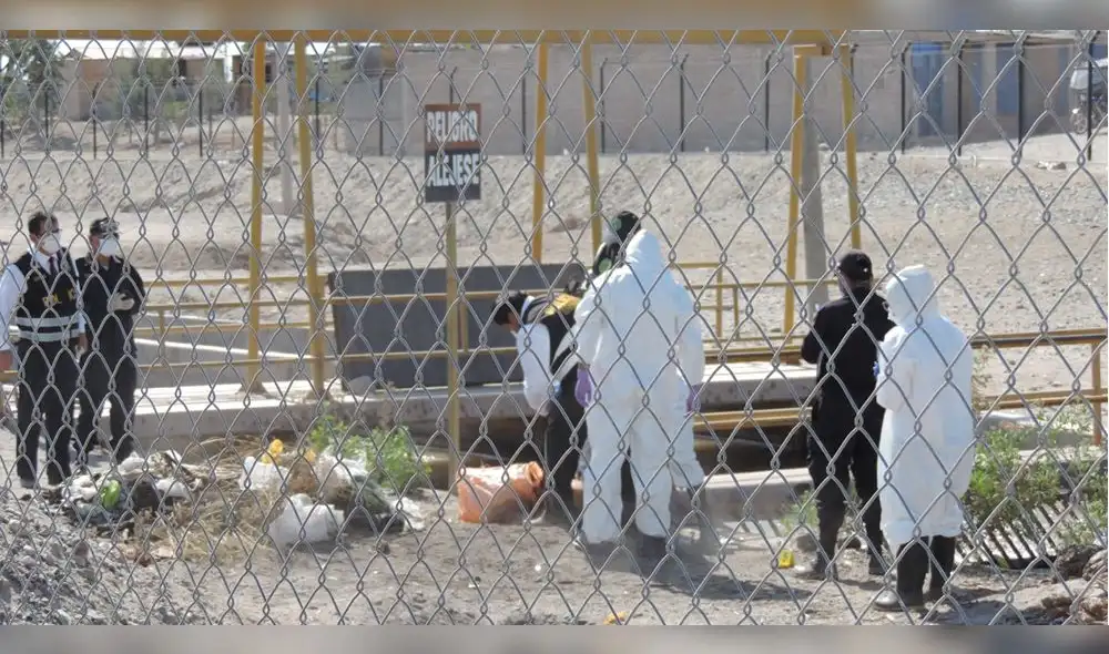 Policía acudió al lugar, pero convocaron a detectives de Homicidios para realizar las investigaciones. Foto: La República Policía acudió al lugar, pero convocaron a detectives de Homicidios para realizar las investigaciones. Foto: La República