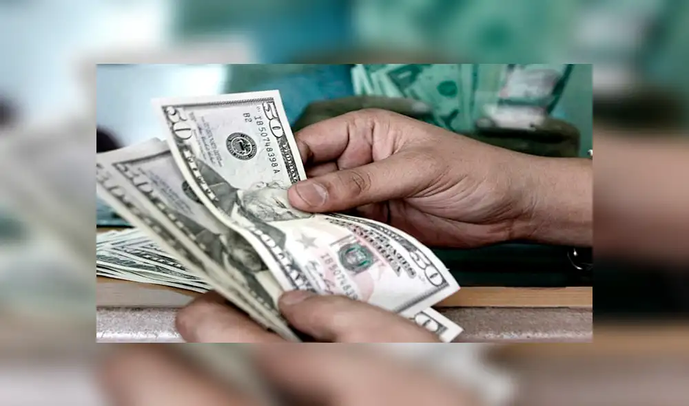 En el mercado paralelo, la divisa se ubicaba en S/3,83 la compra y S/3,86 la venta. Foto: archivo LR