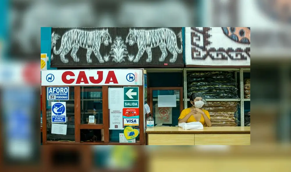 La venta de colchas y frazadas se incrementó durante los últimos días. Foto: Michael Ramón La venta de colchas y frazadas se incrementó durante los últimos días. Foto: Michael Ramón