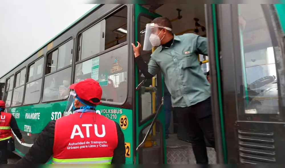 Los transportistas deberán subir a la web de la ATU la imagen de su carné de vacunación. Foto: Karla Cruz/ URPI-GLR.