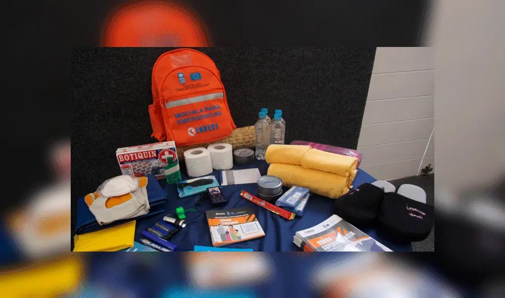 La mochila de emergencia deberá incluir artículos como mascarillas y alcohol en gel. Foto: La República. La mochila de emergencia deberá incluir artículos como mascarillas y alcohol en gel. Foto: La República.