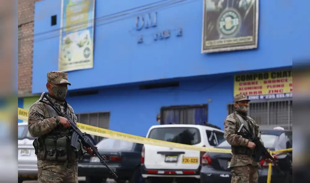 Discoteca operaba sin permiso en una zona industrial de Los Olivos. Administrador del local cumple prisión preventiva. Foto: Flavio Matos – La República Discoteca operaba sin permiso en una zona industrial de Los Olivos. Administrador del local cumple prisión preventiva. Foto: Flavio Matos – La República
