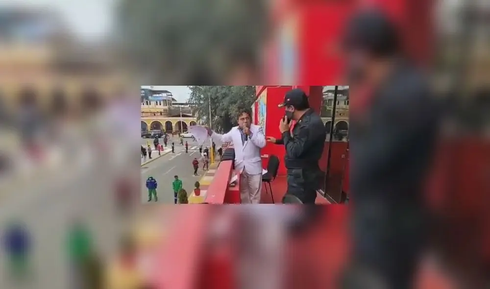 El alcalde de Moche convocó a una reunión con personal de limpieza en plena pandemia. Foto: La República El alcalde de Moche convocó a una reunión con personal de limpieza en plena pandemia. Foto: La República