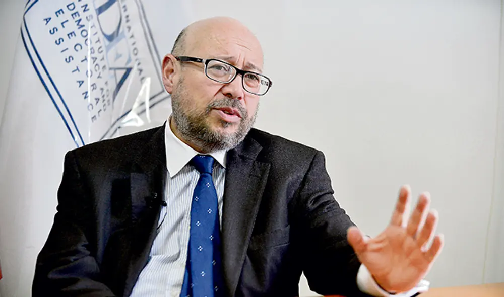 Virtual. Medina señala que, al igual que otros países, se deben regular las redes sociales. Foto: La República Virtual. Medina señala que, al igual que otros países, se deben regular las redes sociales. Foto: La República