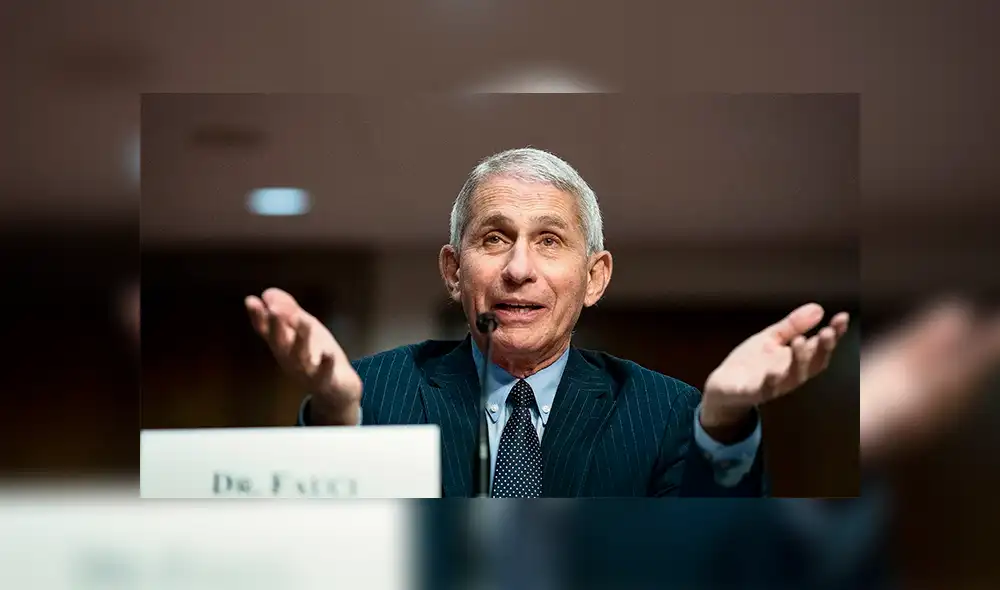 Anthony Fauci había dicho que la variante ómicron "infectará a todo el mundo", independientemente de su estado de vacunación. Foto: AFP Anthony Fauci había dicho que la variante ómicron "infectará a todo el mundo", independientemente de su estado de vacunación. Foto: AFP
