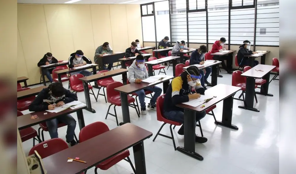 Los exámenes de admisión se realizarán de manera presencial, pero reducirán la cantidad del aforo por aula e implementarán otras medidas de bioseguridad. Foto: Twitter IPN
