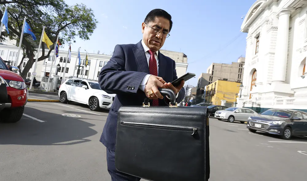 César Hinostroza es acusado de cometer presuntos delitos de cohecho, tráfico de influencias, entre otros. Foto: difusión