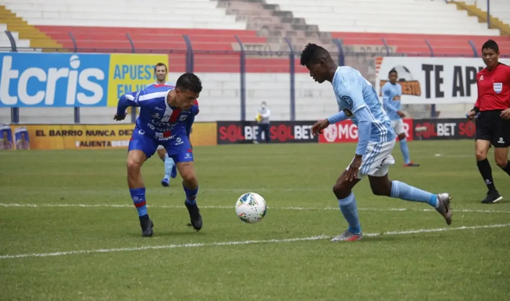 Cristal y Mannucci disputan la edición 2021 de la Copa Bicentenario en el Estadio Alejandro Villanueva. Foto: Liga 1