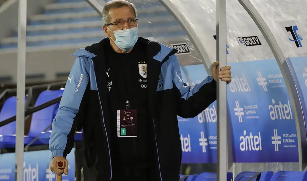 Tabárez intentó zanjar la controversia generada por el uso del VAR en el partido contra Chile. Foto: EFE Tabárez intentó zanjar la controversia generada por el uso del VAR en el partido contra Chile. Foto: EFE