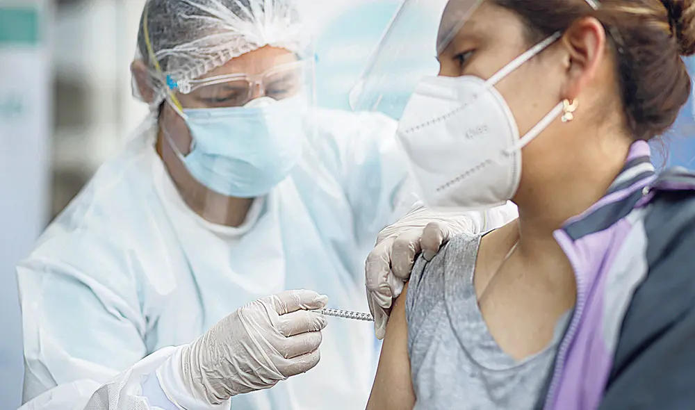 Garantizan los equipos para mantener vacunas contra la COVID-19 en Lambayeque. Foto: Antonio Melgarejo Garantizan los equipos para mantener vacunas contra la COVID-19 en Lambayeque. Foto: Antonio Melgarejo